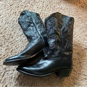 Mens Tony Lama handcrafted cowboy boot sz 10